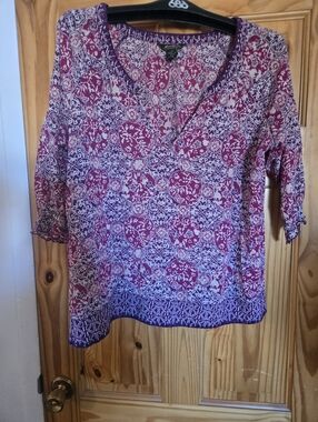 Eddie Bauer Floral Medallion V-Neck  Purple/Pink XL